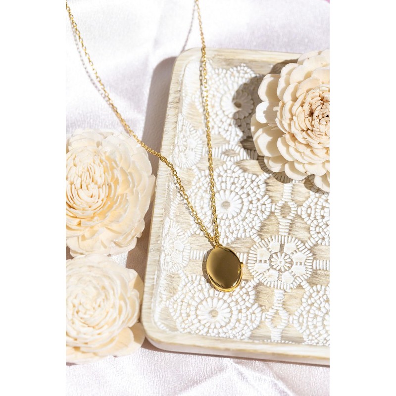 Modern Moments Gold Locket Necklace For Women - Oval Locket