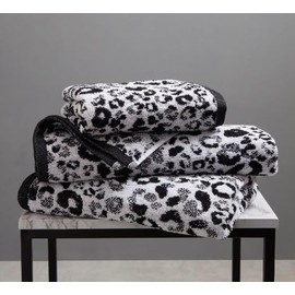 Fusion - Black Animal Print Hand Towel (50 x 90cm) - 100% Cotton - Cheetah/Leopard Paw Print - Safari Zoo Animal Towel - Black & White Hand Towel/Small Towel/Head Towel - Bathroom Accessory