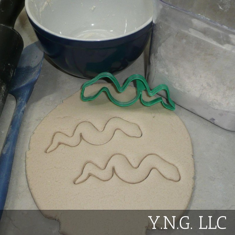 YNGLLC Snake Outline Serpent Reptile Cookie Cutter, Made in USA,
