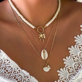 YANCHUN Shell Starfish Necklace Layer Charm Necklace for Women Boho Summer Seashell Beach Starfish Necklaces Beach Vacation Essentials