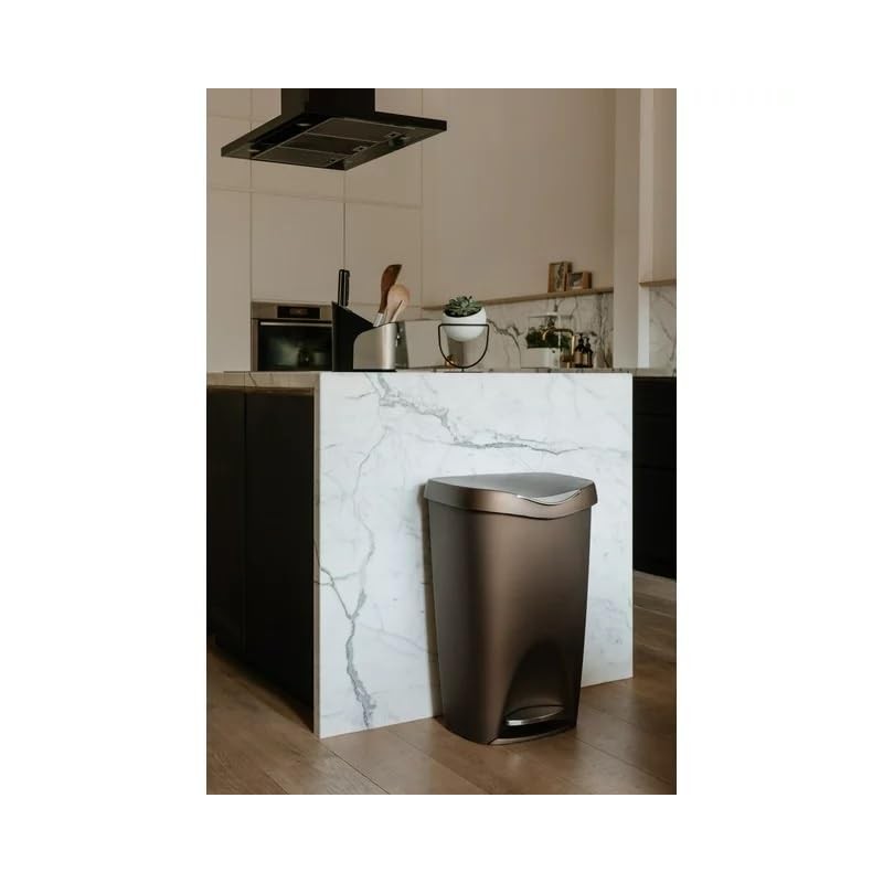 Umbra Brim 13 gal Bronze Plastic Step On Trash Can