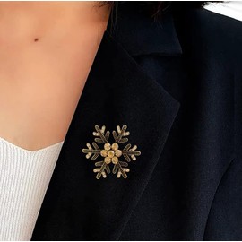Vintage Snowflake Brooch Pin for Women Girls CZ Crystal Winter Flower Lapel Pins Christmas Brooches Badges Clip Brooch Pins for Christmas Decorations Ornaments Gifts daughter mom New Year'S Eve