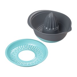 Chef Aid Manual Citrus Juicer, Traditional Design Fruit and Critrus Press with Storage Cups and Straining Filter for Collecting Pips and Pulp, Non-Slip Base and Ideal for Lemons, Lime and Oranges