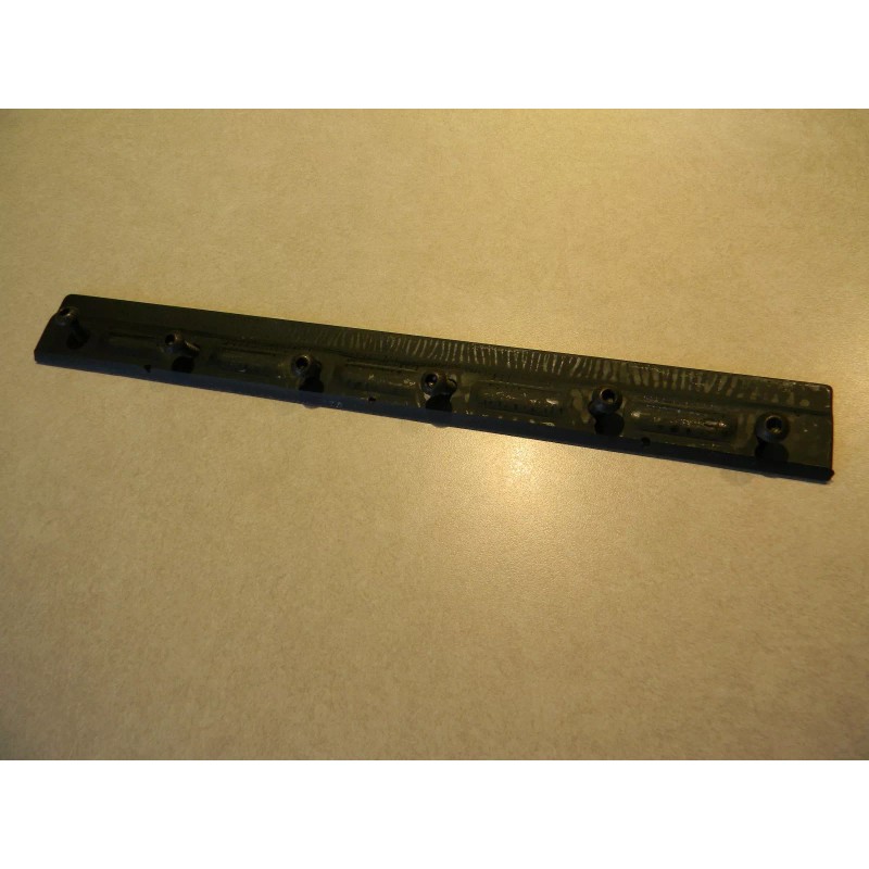 Delta 22-560, TP305, TP400LS 12-1/2" planer knife locking bar w/screws