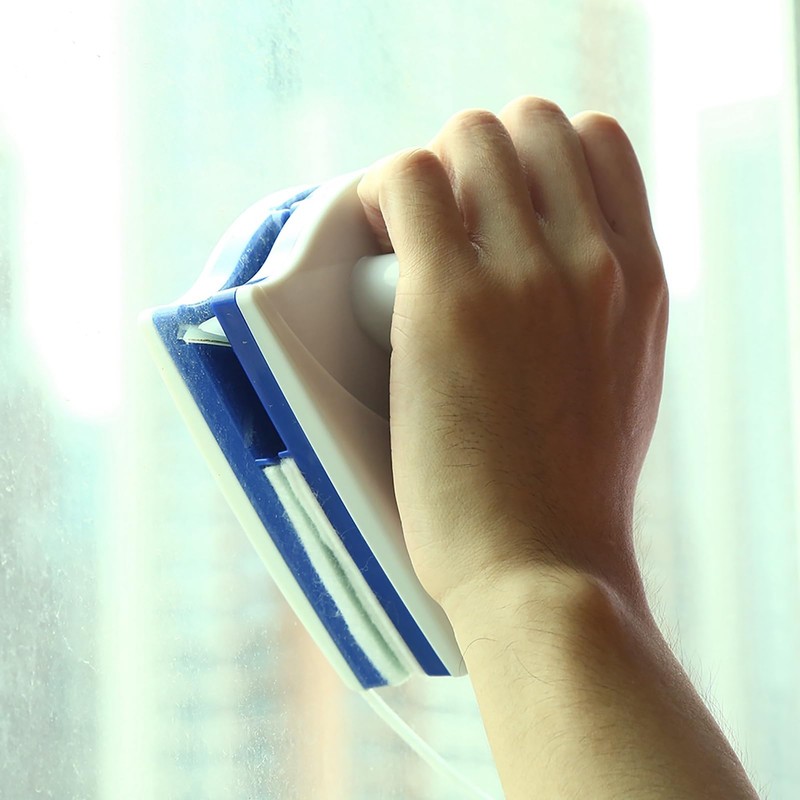 DoubleSided Magnetic Window Cleaner for Highrise Single Glazed Windows with