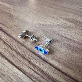 Agálea | Aretes tipo Broquel de Plata ley .925 para Mujer | Diseño de Ojo con Opalo Azul