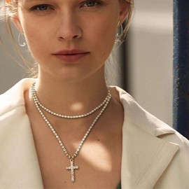 Yienate Layered Crystal Cross Necklace Choker Chain Gold CZ Rhinestone Choker Necklace Cross Pendant Necklace Faith Religious Cross Charm Multilayer Statement Necklaces Jewelry for Women Girls