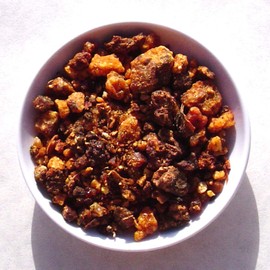 Charcoal Burning Resin Incense Sweet Myrrh Resin Incense, Smaller Chunks, 1 Ounce Bag