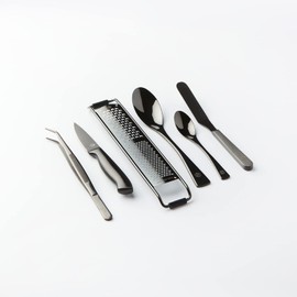 Chef Frank Haasnoot Plating Set | Utensil Set Deluxe | Black | 6 Pieces High-Quality Tools in Case | Culinary Set | Tweezers and Quenelle Spoon for Garnish | Plating Tools