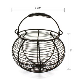 CVHOMEDECO. Rustic Wire Egg Basket with swimming Handle Primitives Vintage Gathering Basket. Rusty