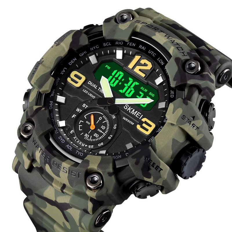 IJAHWRS Men's Camouflage Watch, Large Face Multifunctional Waterproof Shockproof Sports