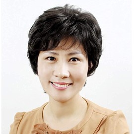 Wig, Short Human Hair, Hand Planted, Middle Aged Full Wig, Women's Wig, Black Hair, Mother's Wig, Hair Removal, Medical Wig, Curl, Women's 100% Human Hair, Fashionable, Perm, Fluffy, Breathable, Brown