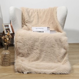 HSOFTIFY Faux Fur Blanket 50"x60"- Luxuriously Soft, Elegant, Home Décor, Picnics, and Travel,Velvet Back (Beige Apricot)