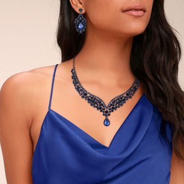 EVER FAITH Austrian Crystal Royal Luxury V-Shaped Teardrop Necklace Earrings Set Gold Tone, Crystal