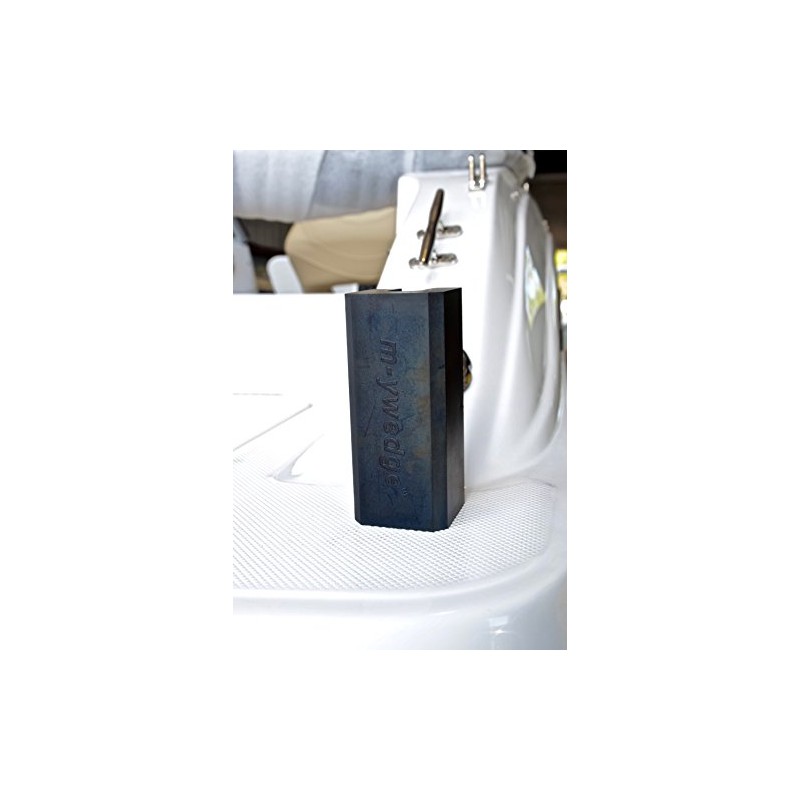 M-Y Wedge Single Ram Universal Outboard Trailering Support Transom Saver