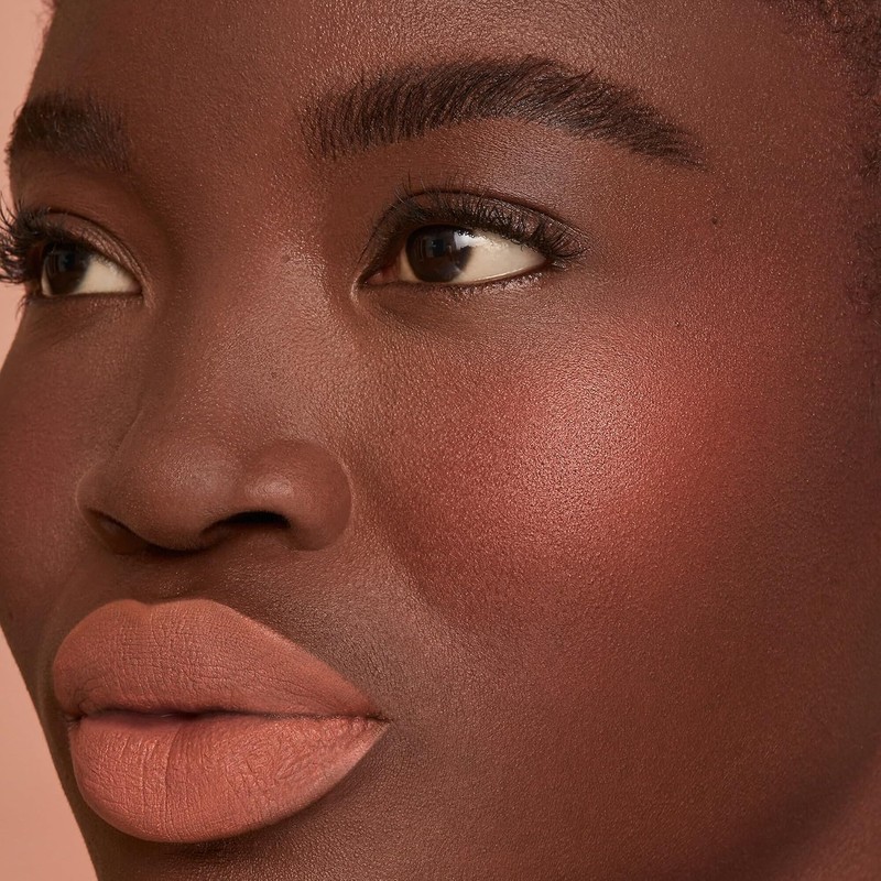Titulares principales Double Take Crème & Powder Blush She's Baked