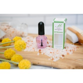 Nail Magic Fingernail Strengthener, Strengthen Brittle Nails with this Silica Rich Horsetail herb Botanical Nail Strengthener, Toluene Formaldehyde and DBP Free - 0.5 fluid ounces