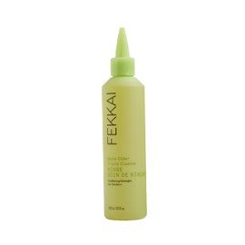 FEKKAI Apple Cider Detox RINSE - Tiefenreinigung und Conditioner für Haare und Kopfhaut - Entwirrende Detox Haarspülung für samtweiche Haare - alle Haartypen - 250 ml Flasche