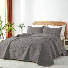 WURUIBO Grey Full/Queen Quilt Bedding Set, 3 Pieces Lightweight Bedspreads with Pillow Shams, Microfiber Modern Thin Coverlet, Summer Quilted Comforter for All Season (1 Quilt, 2 Shams)