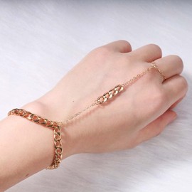 Yheakne Boho Curb Chain Finger Bracelet Gold Slave Bracelet Vintage Ring Bracelet Minimalist Ring Wrist Bracelet Retro Hand Harness Chain Jewelry for Women and Girls