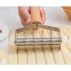 Stainless Steel Dough Lattice Roller Cutter with Cutter for Dough