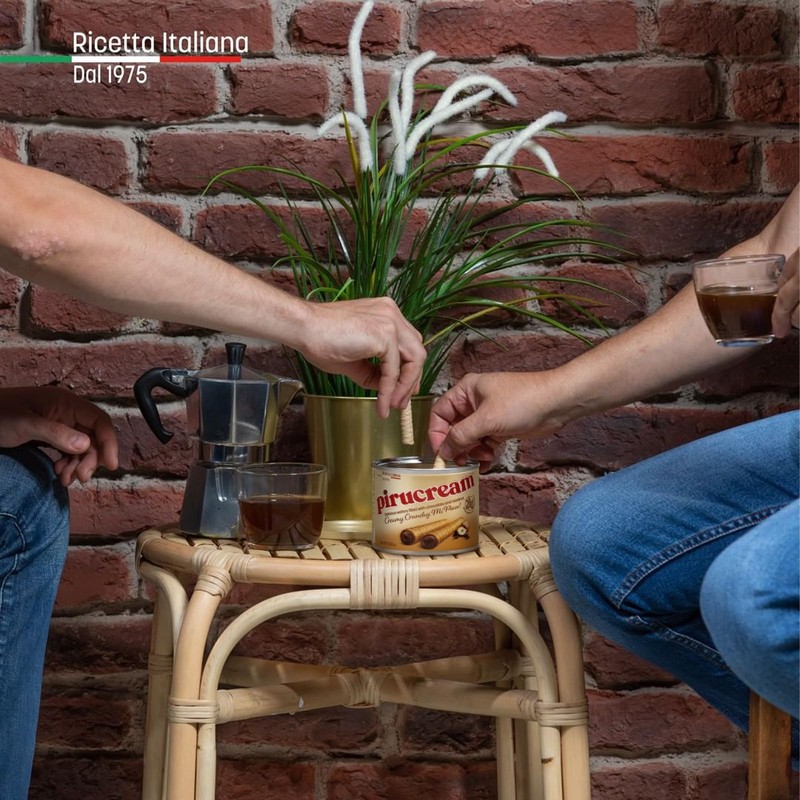 Pirucream Cream Filled Rolled Wafer. Chocolate and Hazelnut Filling. Premium