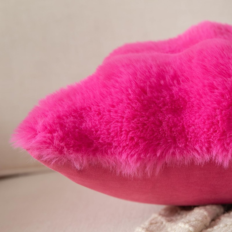 YAERTUN Pack of 2 Hot Pink Thick Soft Wool Decorative
