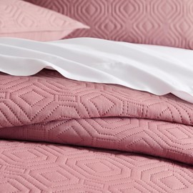 BOURINA Quilt Set Bedspread Coverlet Set Pre-Washed Microfiber Ultra Soft Oversized 3-Piece Quilt Set, King 104"x96" Coral