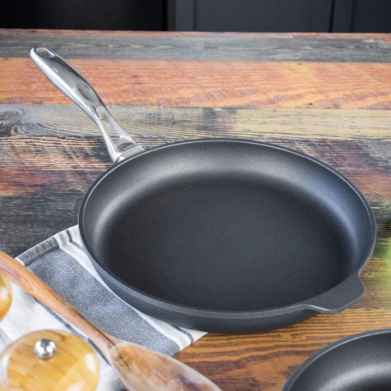 Swiss Diamond | HD Fry Pan with Stainless Steel Handle