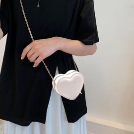 APOSITV Heart Shoulder Bag, Women's, Pochette, Pouch, Bag, Heart-Shaped, Cross-Body Shape, 2-Way (White)