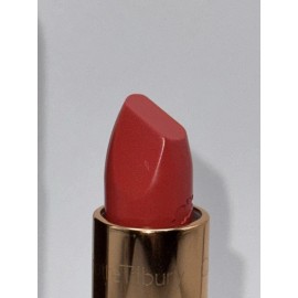 Charlotte Tilbury kissing hot lips lipstick Hot Emily