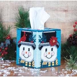 MARY MAXIM Holly Jolly (7 Count) Plastic Canvas Tissue Box Kit 5"