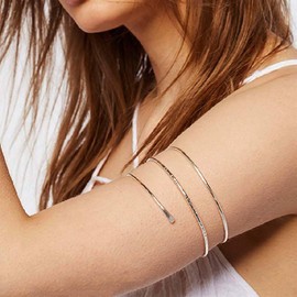 Inateannal Boho Upper Arm Cuff Bracelet Silver Upper Arm Wrap Bracelet Punk Cool Upper Arm Adjustable Bracelet Minimalist Open Upper Armlet Cuff Jewelry for Women and Girls