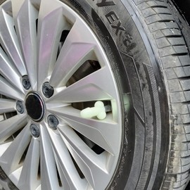 4PCS Valve Stem Caps Funny, 2024 Funny Tire Valve Caps, Car Pranks, Funny Valve Stem Caps, Glow in The Dark Tire Valve Caps, Car Prank, Pranks for Adults for Cars Bike Motorcycles (White)