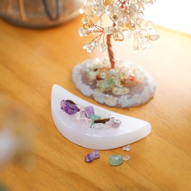 Halukakah Selenite Bowl from Morocco - Portable Moon-Shaped Mini Plate 9 cm for Charging and Cleaning Crystals and Stones on the Go