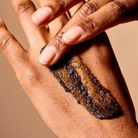 Acure | Exfoliante Corporal 100% vegano | Para una apariencia más brillante | sal marina y niacinamida (vitamina B3) | Ilumina y rejuvenece | Todos lo