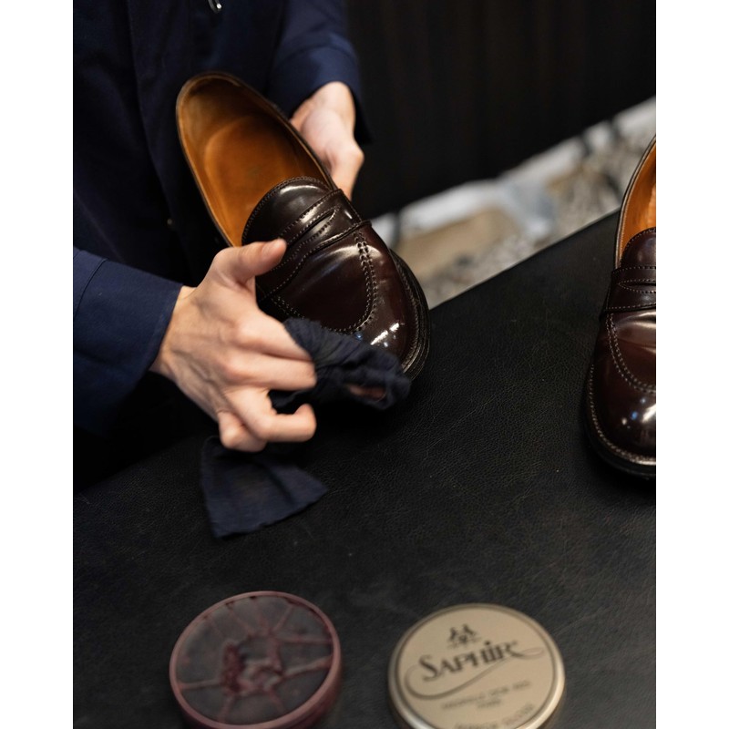 SAPHIR Medaille d’Or Mirror Gloss - Natural Wax Polish for