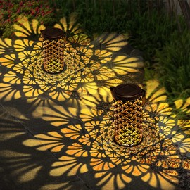 Purplecrystal 2 paquete Luces solares colgantes para exteriores, iluminación de paisaje impermeable IP65 para jardín, patio, patio, césped y mesa con diseño hueco,9x20cm-(Fan-shaped style)