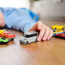 Takara Tomy Tomica No. 114 Honda N-BOX (Box) Mini Car Toy 3 Years Old