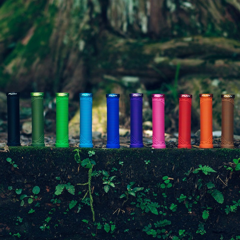 Funn Hilt Mountain Bike Handlebar Grips with Single Lock On