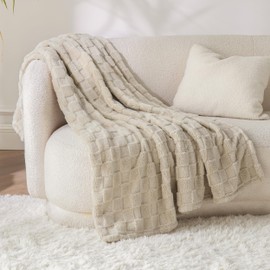 Bedsure Fleece Throw Blanket for Sofa - Soft Checkered Single Blankets for Women, Fluffy Cosy Warm Blanket for Bed, Beige, 130x170 cm