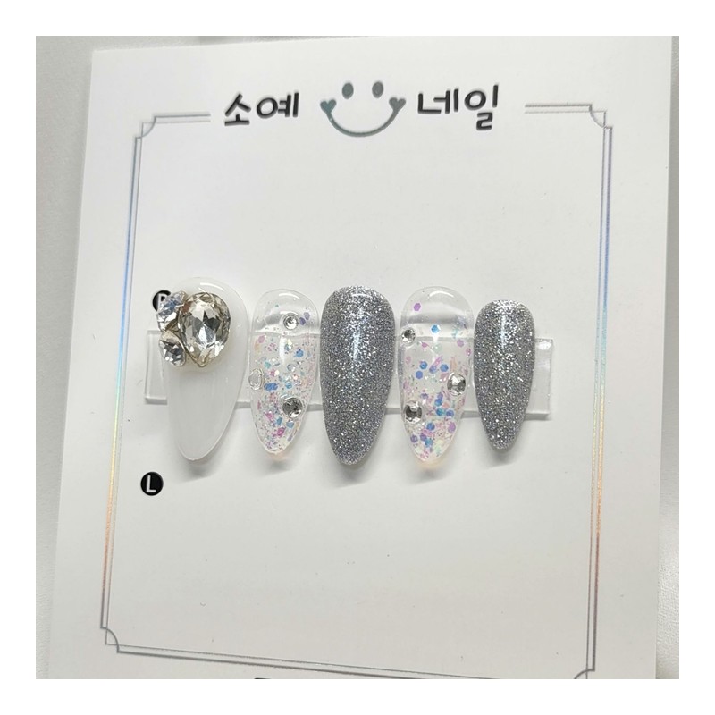 Blue Moonlight Handmade Nail Tips - Stiletto / 푸른 달빛