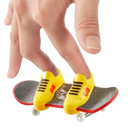 Hot Wheels Skate Board 1 Shoe 1 DC 1 Toy Vehicle for Children Ages 5 and Up