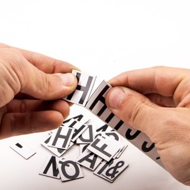 magnets4you | Magnetbuchstaben Set - 240 Zeichen | große magnetische Buchstaben, inkl. Sonderzeichen | für Schule, Whiteboard, Magnettafel