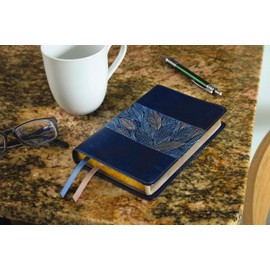 NIV, Thinline Bible, Compact, Leathersoft, Blue Floral, Red Letter, Comfort Print