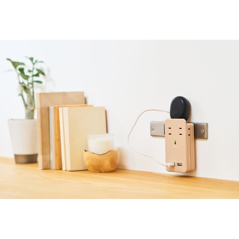 Fargo SATI COLOR CT221BE Wall Mounted Power Strip with Smartphone