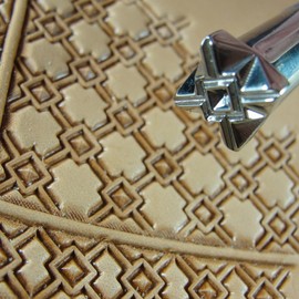 Stainless Steel Barry King - #3 Crosshair Square Geometric Stamp (Leather Tool)