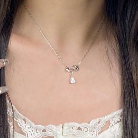 Wendalern Crystal Tear Necklace Vintage Water Drop Pendant Necklace Solitaire Diamond Choker Necklace Geometric Tear Statement Necklace Jewellery for Women and Girls, Zinc