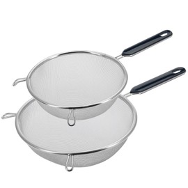 Westmark 2 x Traditional Household Sieves, Diameter 18 cm + Diameter 20 cm, Stainless Steel/Plastic, Silver/Black, 128522E6