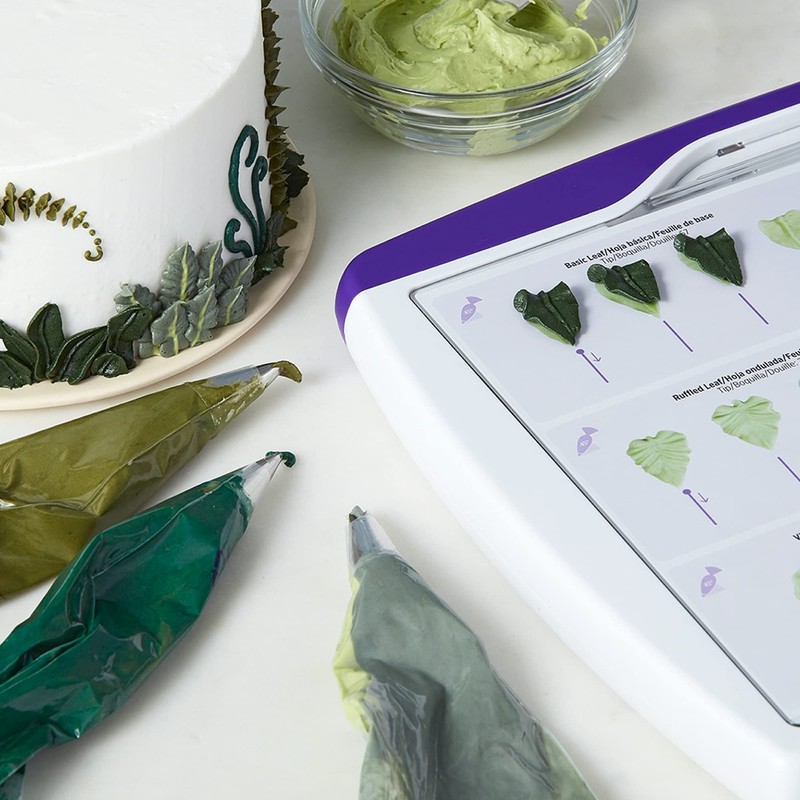 Wilton Deluxe Practice Board Set - Practice Piping Stars, Flowers,